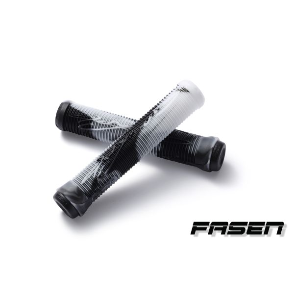 Fasen Scooter Handlebar Grips - Black/White